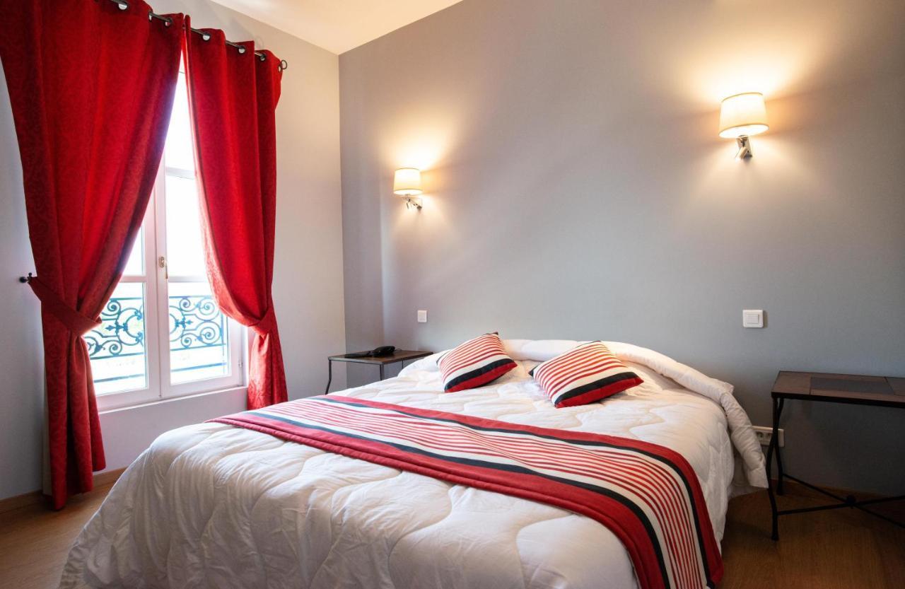 Logis Hotel De La Tour Libourne Exteriör bild