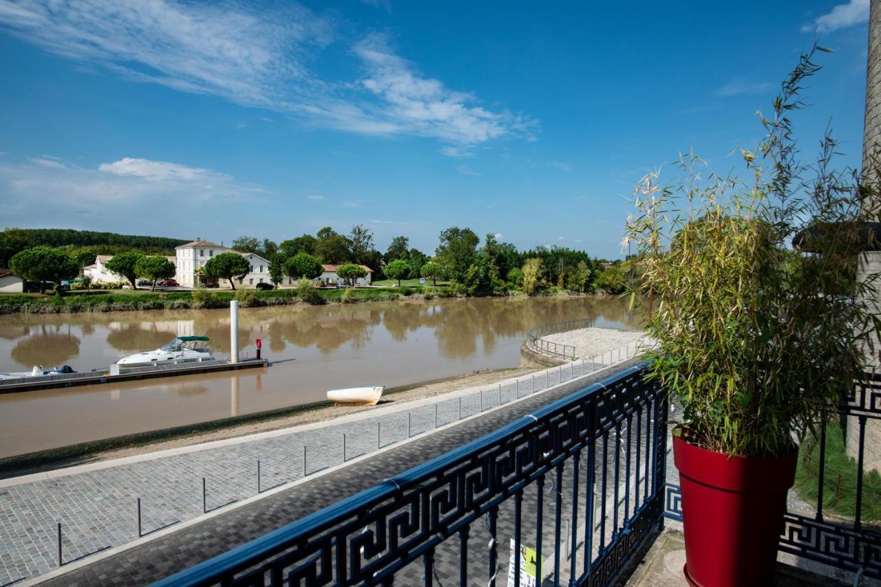 Logis Hotel De La Tour Libourne Exteriör bild
