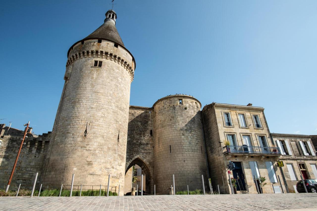 Logis Hotel De La Tour Libourne Exteriör bild