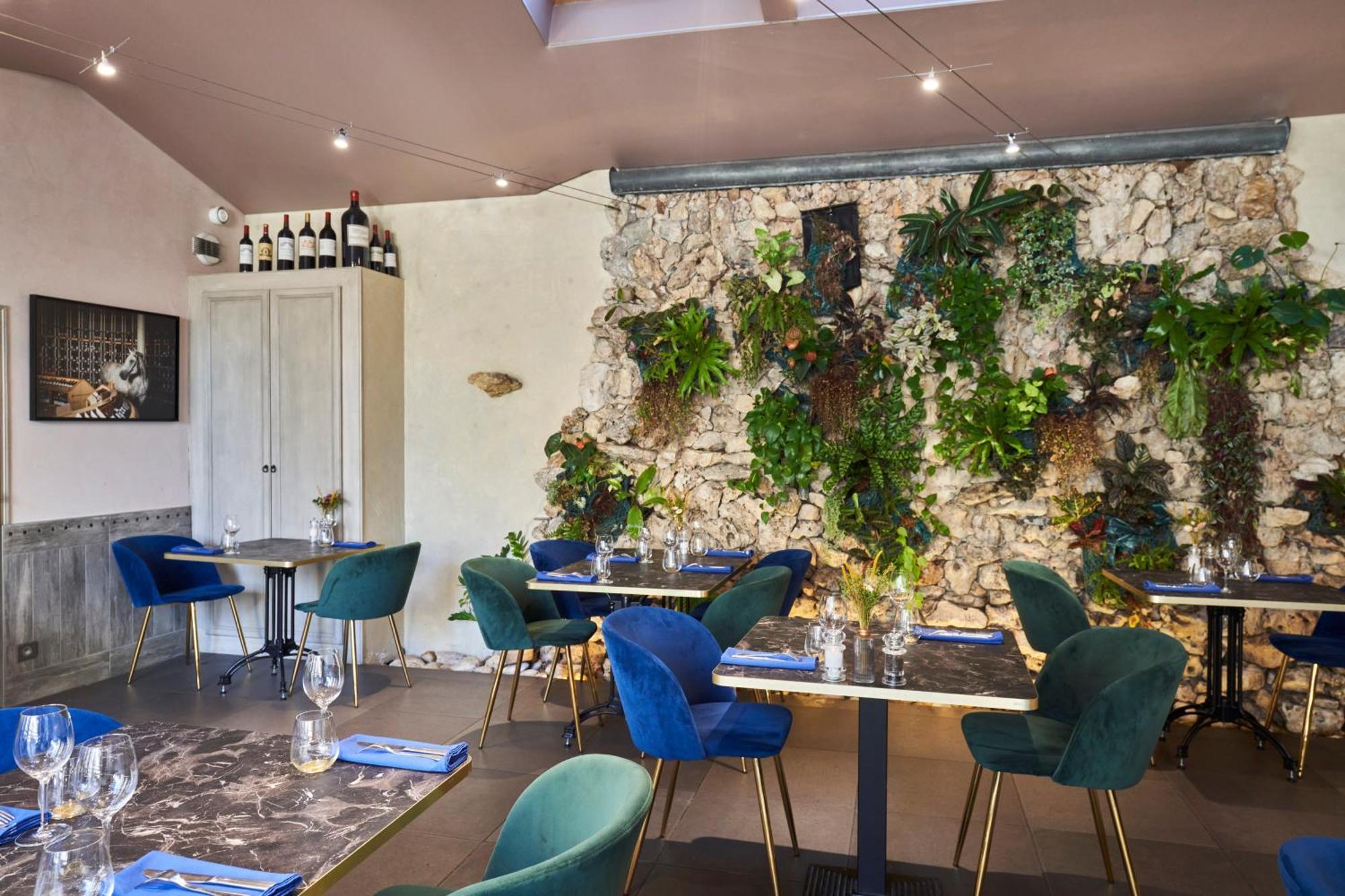 Logis Hotel De La Tour Libourne Exteriör bild